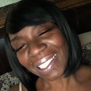 Meet your Posher, Cynthia